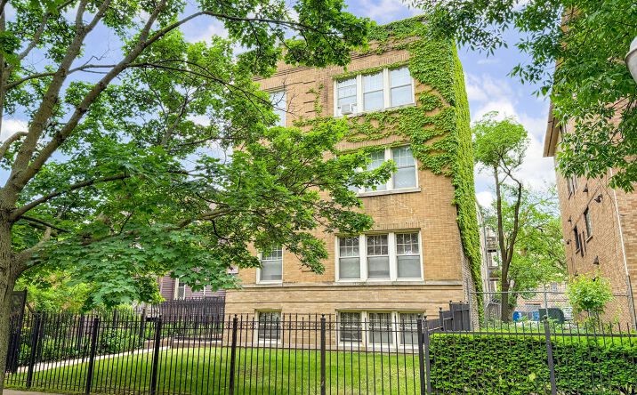 Pictures of Multifamily property located at 1625 W Greenleaf Ave, Chicago, IL 60626 for sales - image #1