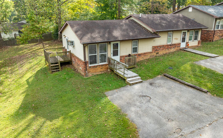 Pictures of Multifamily property located at 645 Riley Blvd, Bedford, IN 47421 for sales - image #1