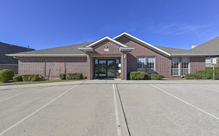 Pictures of Office property located at 466 Mid Cities Blvd, Hurst, TX 76054 for sales - image #1