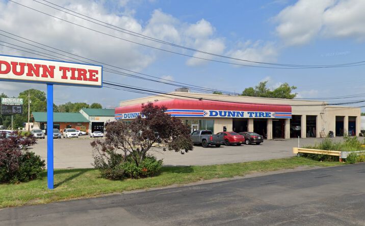 Pictures of Retail property located at 6121 Robinson Rd, Lockport, NY 14094 for sales - image #1
