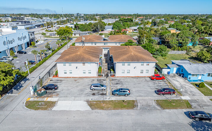 Pictures of Multifamily property located at 938 Northern Dr, Lake Park, FL 33403 for sales - image #1