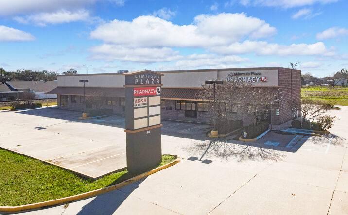 Pictures of Retail property located at 951 Maryland Ave, Port Allen, LA 70767 for sales - image #1