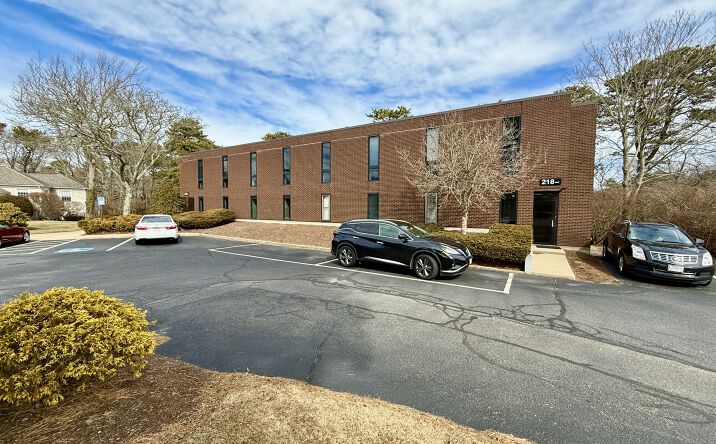 Pictures of Office property located at 218 W Main St, Barnstable, MA 02601 for sales - image #1
