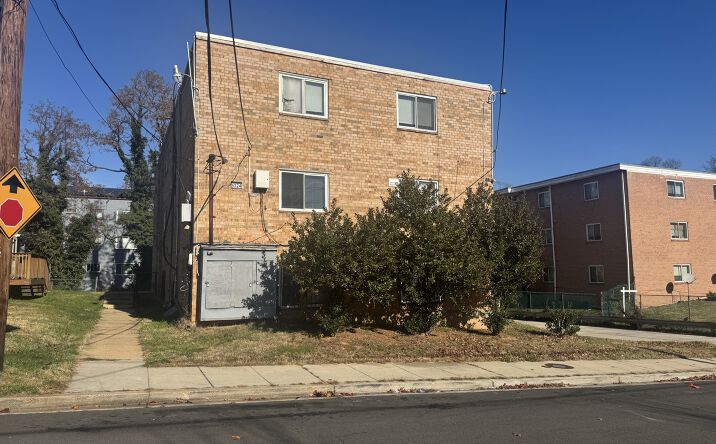 Pictures of Multifamily property located at 5324 C St SE, Washington, DC 20019 for sales - image #1