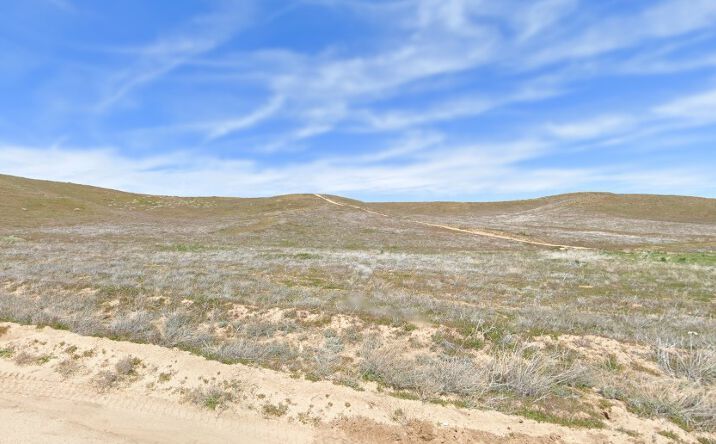 Pictures of Land property located at 15000 San Francisquito Canyon Rd, Lancaster, CA 93536 for sales - image #1