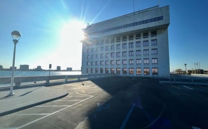 Pictures of Retail, Office, Mixed Use property located at 100 McMorran Blvd, Port Huron, MI 48060 for sales - image #1