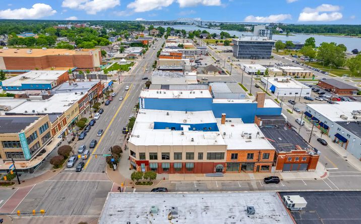 Pictures of Mixed Use, Multifamily, Office, Retail property located at 310 Huron Ave, Port Huron, MI 48060 for sales - image #1