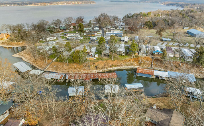 Pictures of Mobile Home Park, Multifamily property located at 61800 E 262 Loop N 27, Grove, OK 74344 for sales - image #1