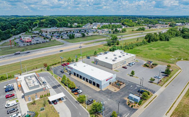 Pictures of Retail property located at 1005 Winn Way, Clarksville, TN 37043 for sales - image #1