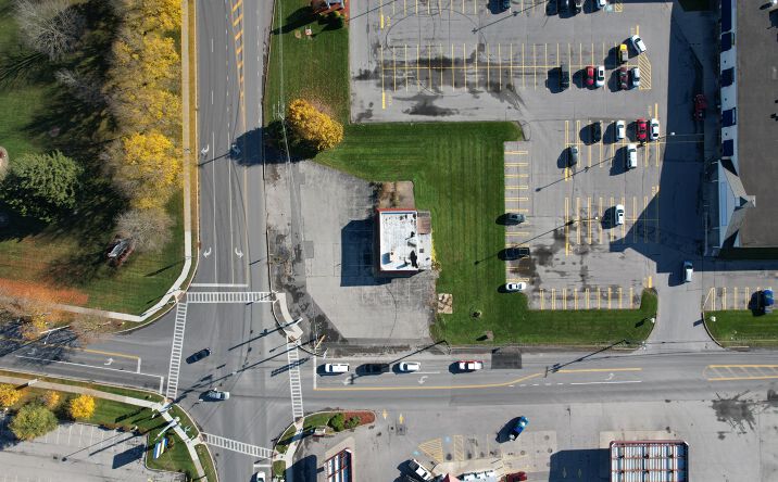 Pictures of Land, Mixed Use, Office, Retail property located at 3392 Seneca Turnpike, Canastota, NY 13032 for sales - image #1