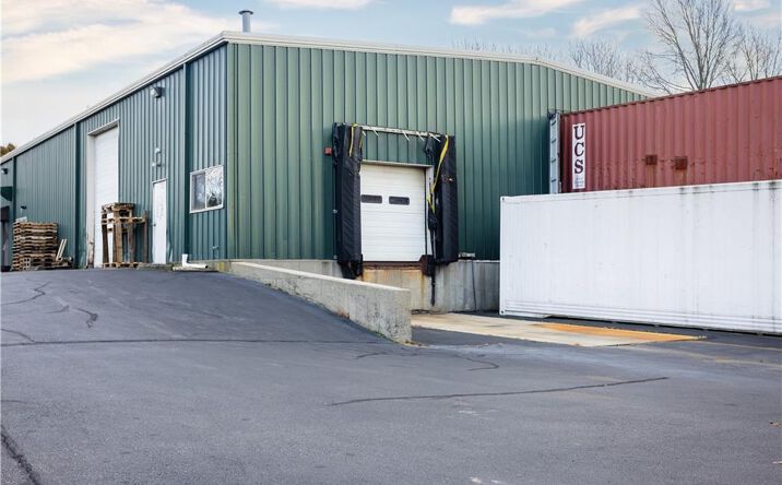 Pictures of Industrial, Office, Retail property located at 1079 Aquidneck Avenue UNIT 2A, Middletown, RI 02842 for sales - image #1
