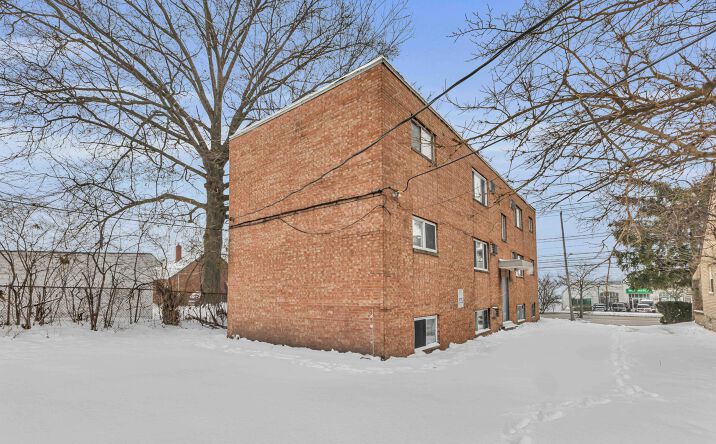 image of property at 16703 HARVARD AVE Cleveland OH 44128-2254