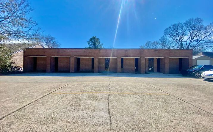 Pictures of Office property located at 8212 Kelwood Ave, Baton Rouge, LA 70806 for sales - image #1