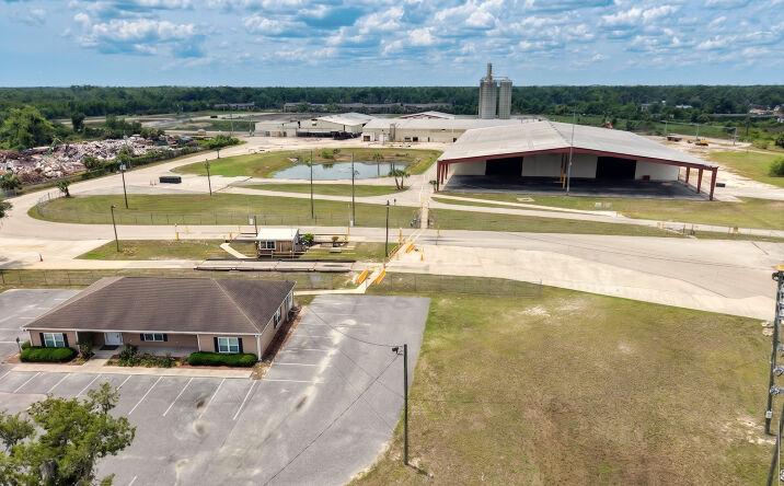 Pictures of Industrial property located at 1509 S Byron Butler Pkwy, Perry, FL 32348 for sales - image #1