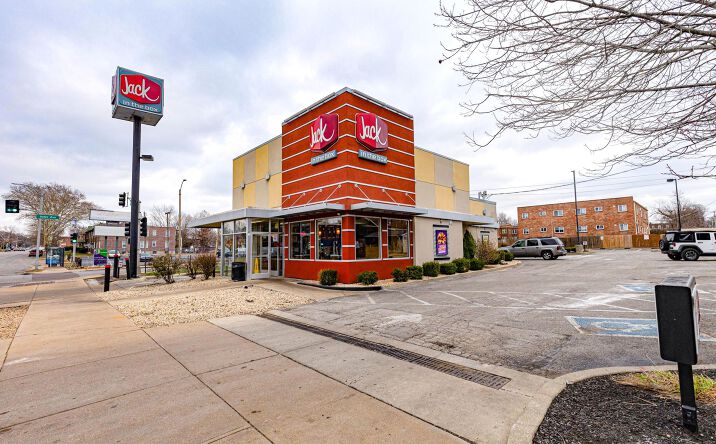 Pictures of Retail property located at 5600 S Grand Blvd, St. Louis, MO 63111 for sales - image #1