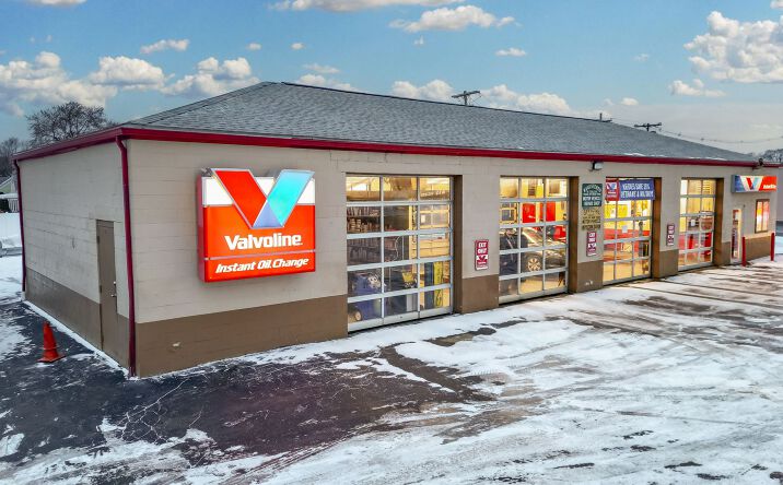 Pictures of Retail property located at 3480 Delaware Ave, Tonawanda Town, NY 14217 for sales - image #1