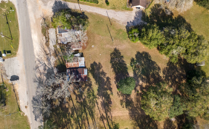 Pictures of Industrial, Mixed Use, Multifamily, Retail property located at 7831 Plum Grove Rd, Cleveland, TX 77327 for sales - image #1