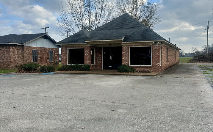 Pictures of Retail property located at 1373 E Reed Rd, Greenville, MS 38703 for sales - image #1