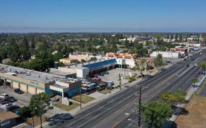 Pictures of Retail property located at 1722 W 1st St, Santa Ana, CA 92703 for sales - image #1