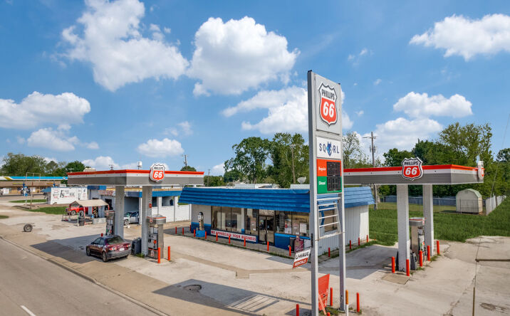 Pictures of Retail property located at 411 NW 2nd St, Kerens, TX 75144 for sales - image #1