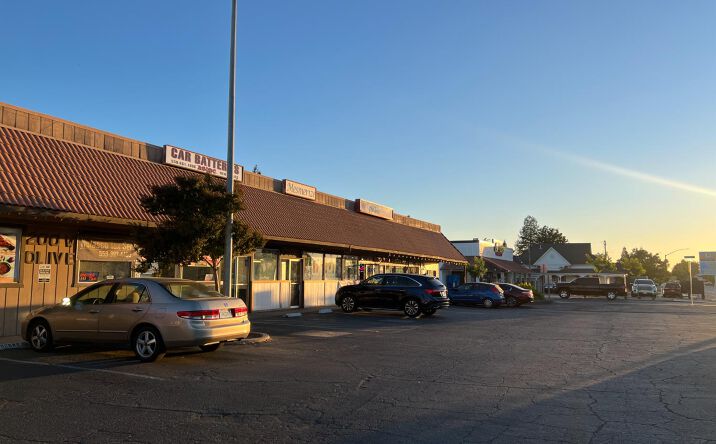 Pictures of Retail property located at 200 W Olive Ave, Madera, CA 93637 for sales - image #1