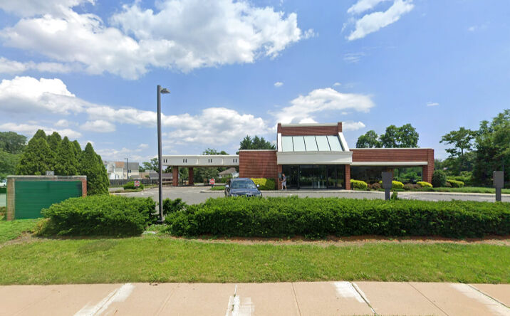 Pictures of Retail property located at 230 Forsgate Dr, Jamesburg, NJ 08831 for sales - image #1
