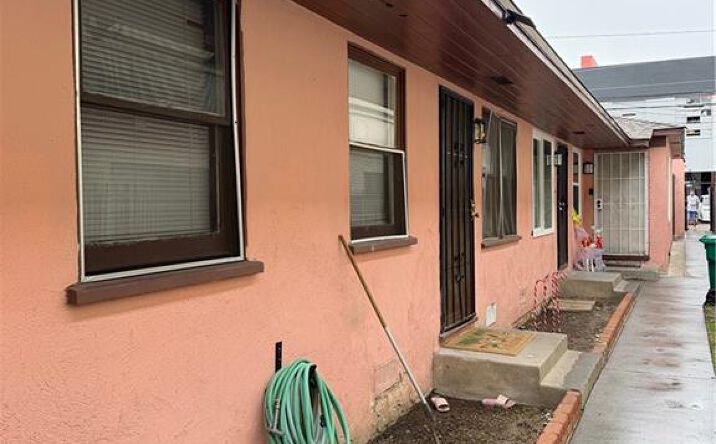 Pictures of Multifamily property located at 1868 Locust, Long Beach, CA 90806 for sales - image #1