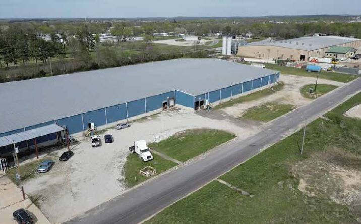 Pictures of Industrial property located at 1301 Industrial Park Dr, Mountain Grove, MO 65711 for sales - image #1