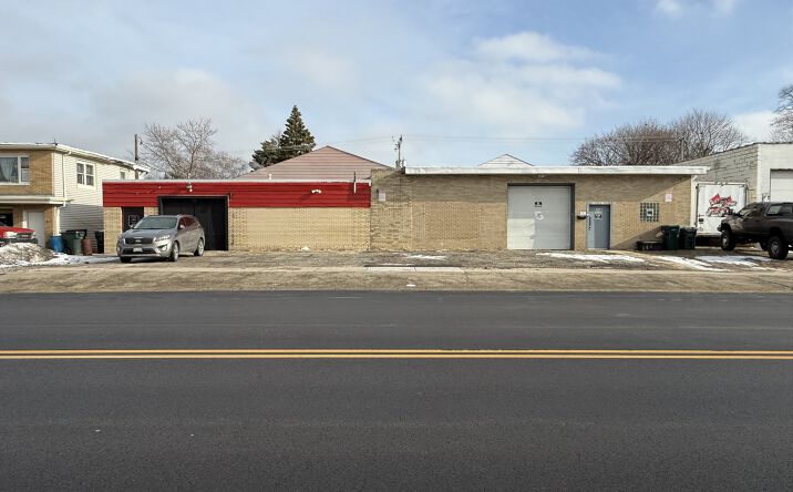 Pictures of Industrial property located at 2103 - 2105 Galilee Avenue, Zion, IL 60099 for sales - image #1