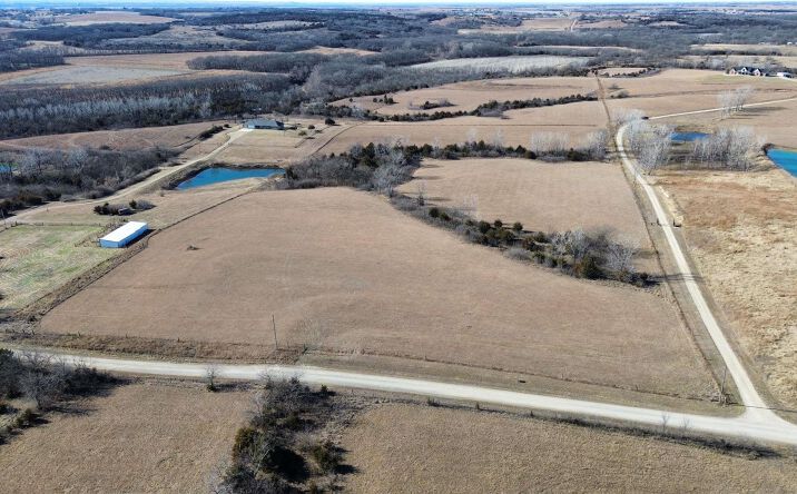 Pictures of Land property located at NW Humphrey RD, Topeka, KS 66618 for sales - image #1