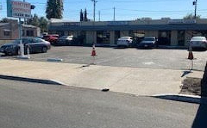 Pictures of Retail property located at 562 W Valley Boulevard, Colton, CA 92324 for sales - image #1