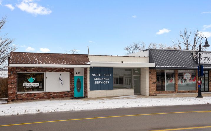 Pictures of Retail property located at 205 S State Street, Oscoda, MI 48750 for sales - image #1