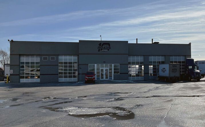 Pictures of Industrial property located at 715 W 172nd St, South Holland, IL 60473 for sales - image #1
