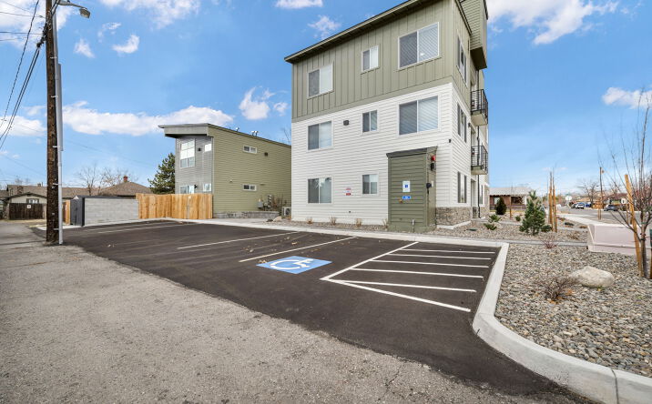 Pictures of Multifamily property located at 542 7th St, Sparks, NV 89431 for sales - image #1