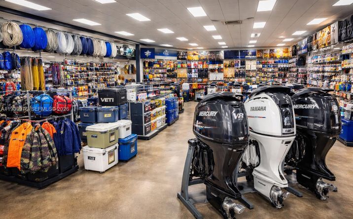 Pictures of Business for Sale, Retail property located at Marine Supply / Engline Retailer, Hialeah, FL 33010 for sales - image #1