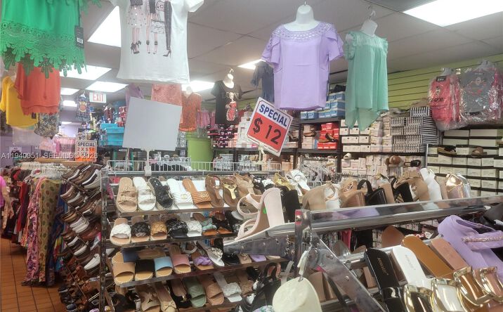 Pictures of Business for Sale, Office, Retail property located at 4036 W 12th Ave, Hialeah, FL 33012 for sales - image #1
