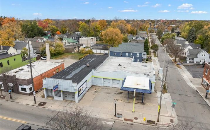 Pictures of Retail property located at 939 Fulton Street E, Grand Rapids, MI 49503 for sales - image #1