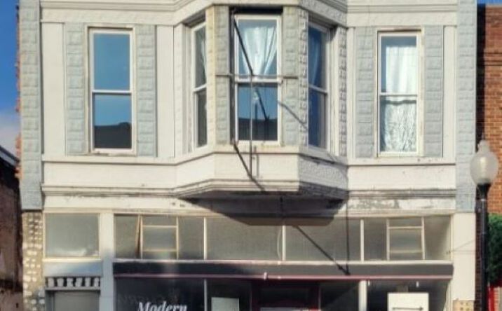 Pictures of Mixed Use, Office, Retail property located at 104 E Main St, Washington, IN 47501 for sales - image #1