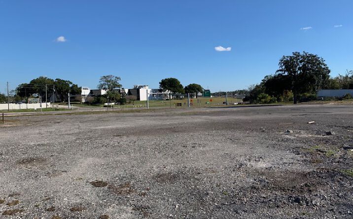Pictures of Land, Mixed Use, Office, Retail, Special Purpose property located at 2600 S Orange Blossom Trail, Apopka, FL 32703 for sales - image #1