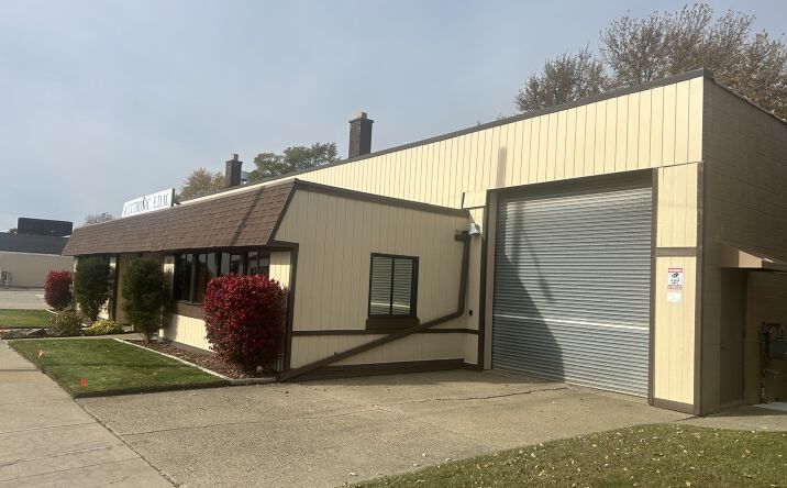 Pictures of Industrial property located at 11281 E 9 Mile Rd, Warren, MI 48089 for sales - image #1