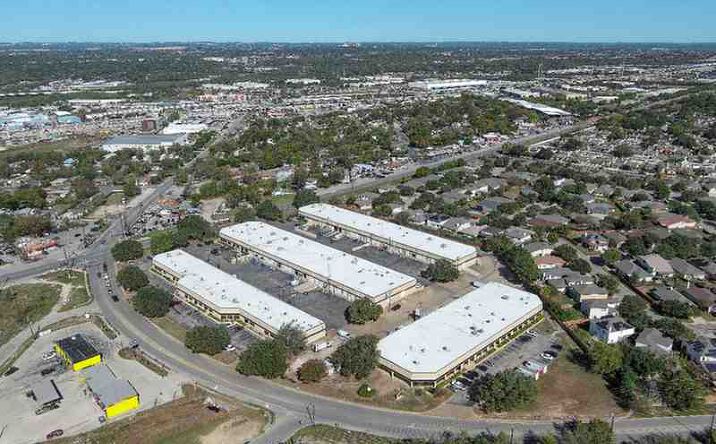 Pictures of Industrial property located at 5600 Randolph Blvd, San Antonio, TX 78233 for sales - image #1