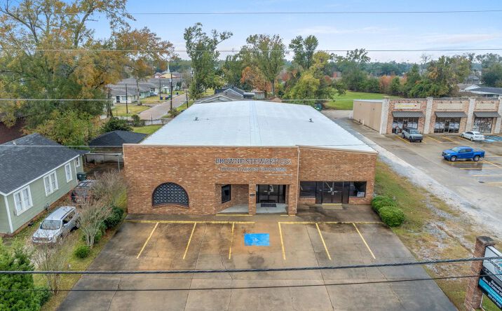 Pictures of Office, Retail property located at 3806 Common St, Lake Charles, LA 70607 for sales - image #1
