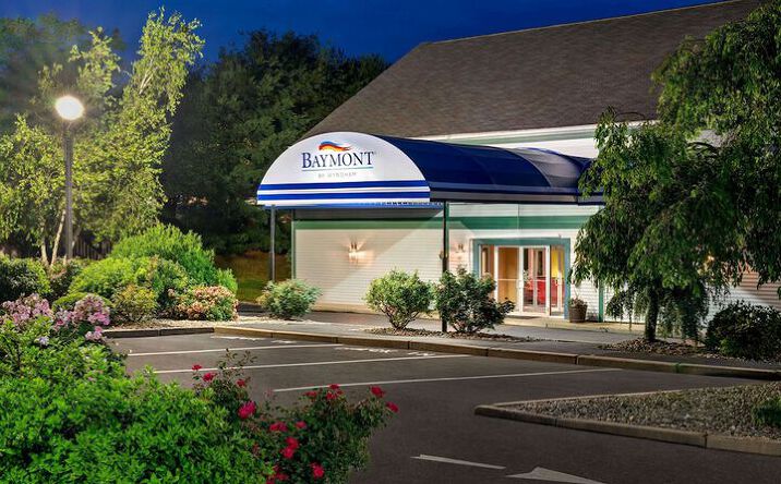 Pictures of Hospitality property located at 171 Faunce Corner Mall Rd, Dartmouth, MA 02747 for sales - image #1