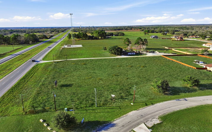 Pictures of Land property located at 5052 U.S.Highway 181 N, Floresville, TX 78114 for sales - image #1