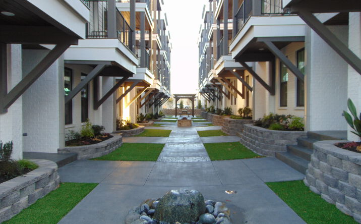 Pictures of Multifamily property located at 512 E Mobile St, Florence, AL 35630 for sales - image #1