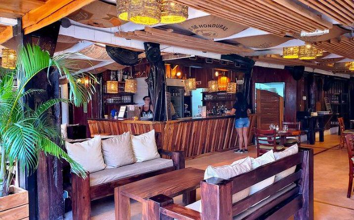 Pictures of Business for Sale property located at Calle por cancha de futbal, Playa Samara, Guanacaste, Costa Rica, null, CR null for sales - image #1