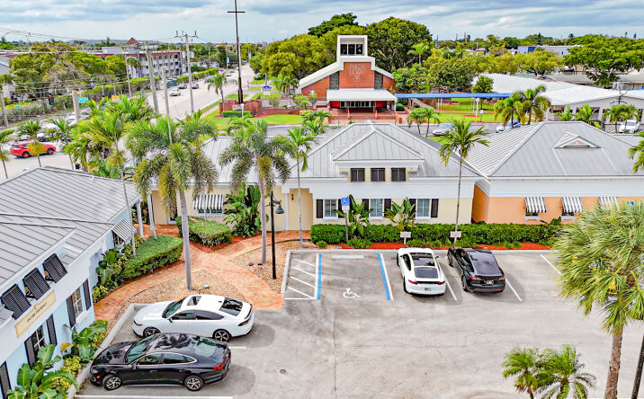 Pictures of Office property located at 615 SE 10th St, Deerfield Beach, FL 33441 for sales - image #1