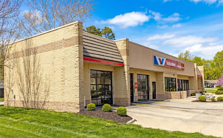 Pictures of Retail property located at 10150 Wornall Rd, Kansas City, MO 64114 for sales - image #1