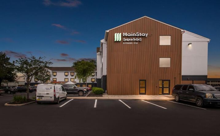 Pictures of Hospitality property located at 6255 Quarter Horse Dr, Columbus, OH 43229 for sales - image #1