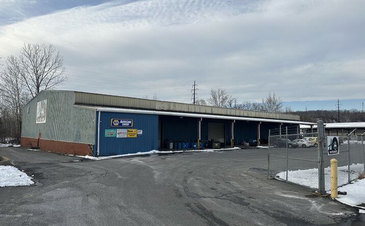 Pictures of Industrial property located at 102 Commerce Way, Stockertown, PA 18083 for sales - image #1